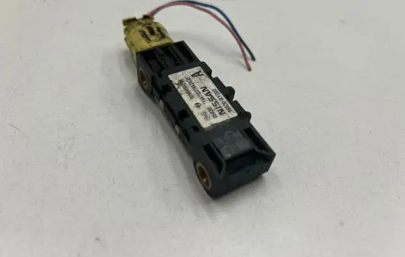 Nissan Note (E11) Airbag deployment crash/impact sensor 98830AY000 0285003019