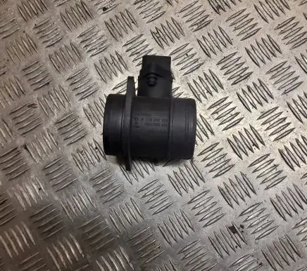 Audi A3 S3 8L Mass air flow meter 06A906461 0280217121