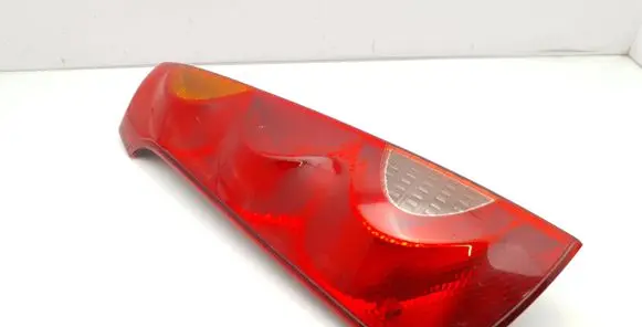 Nissan Note (E11) Rear/tail lights 22016752