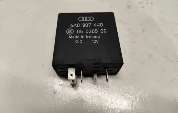 Audi A6 S6 C5 4B Other relay 4A0907440 05020500