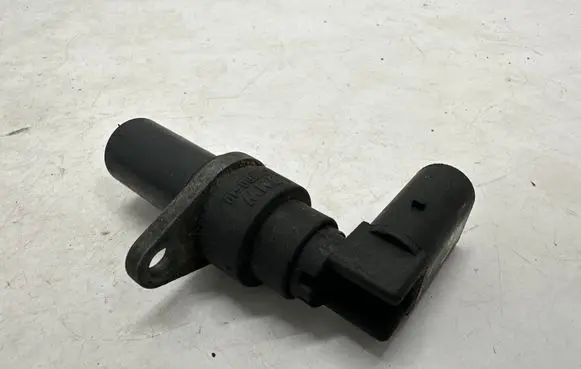 BMW 5 E39 Crankshaft position sensor 25916010
