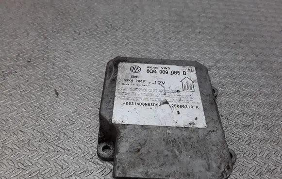 Volkswagen PASSAT B5 Airbag control unit/module 6Q0909605B 5WK42869