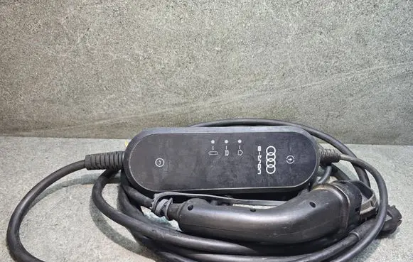 Audi e-tron Electric car charging cable 8V4971675AN