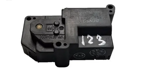 Honda CR-V Air flap motor/actuator 0637006641