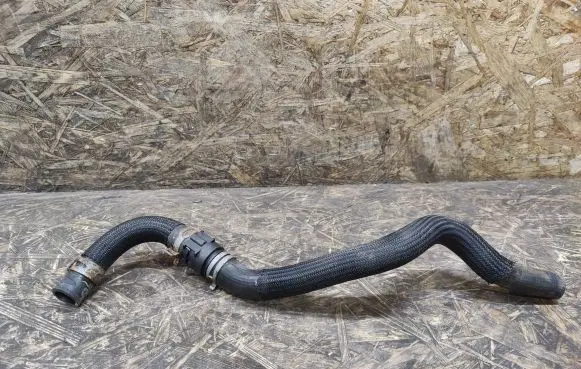 Chevrolet Captiva Engine coolant pipe/hose