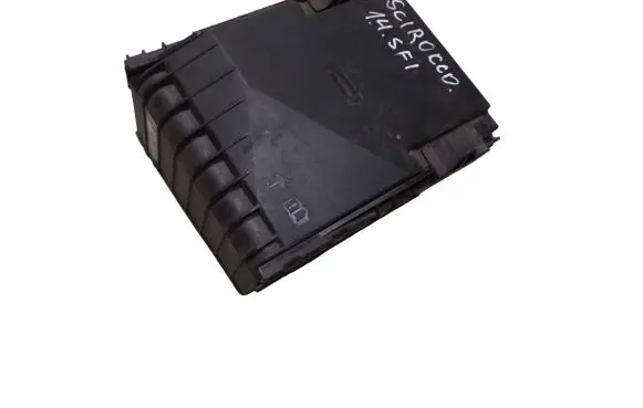 Volkswagen Scirocco Fuse box cover 1K0937132F