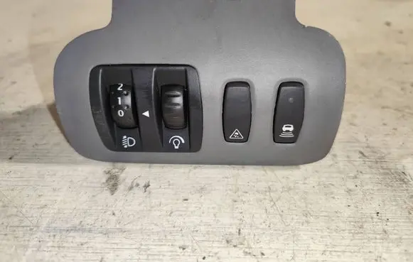 Headlight level height control switch