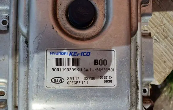 KIA Picanto Engine control unit/module 3910703200 1075017X 3910P2101