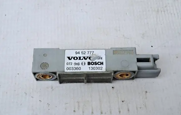 Volvo V70 Airbag deployment crash/impact sensor 9452777 003360 130302