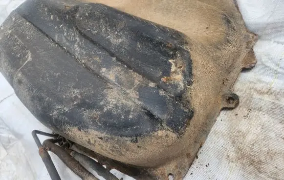 Subaru Forester SF Fuel tank 