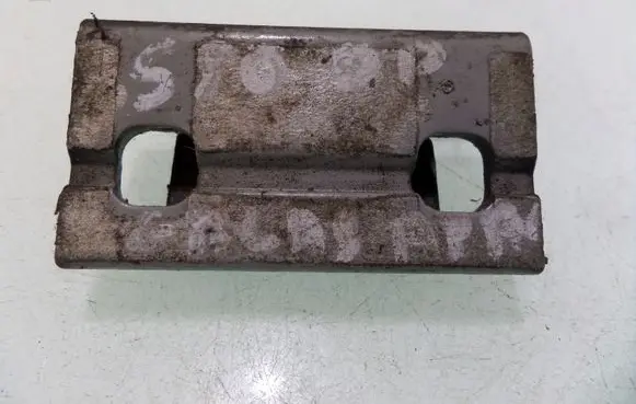 Volvo S80 Rear door lower hinge