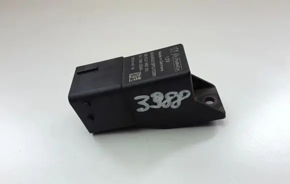 Peugeot 2008 I Glow plug pre-heat relay 9803299780