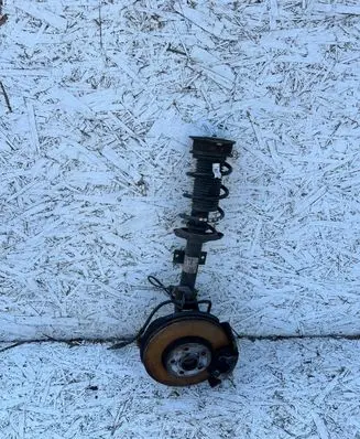 Volkswagen Polo VI Front wheel hub spindle knuckle