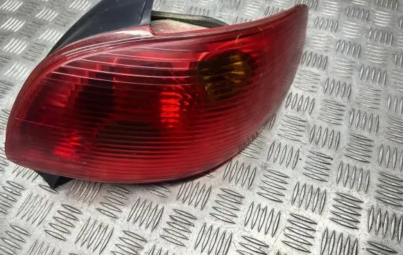 Peugeot 206 Rear/tail lights 2531 1235
