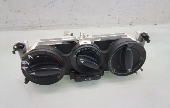Audi A4 S4 B5 8D Climate control unit