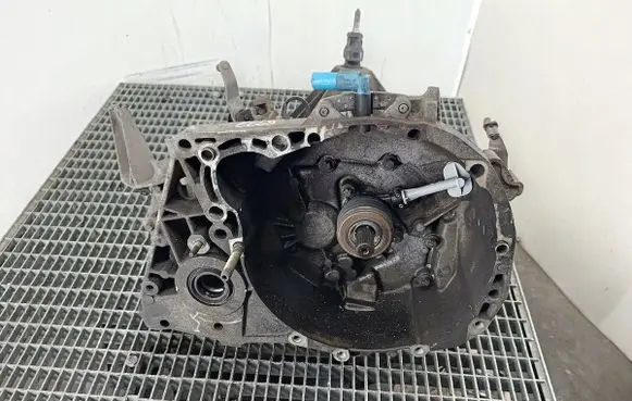 Renault Megane II Manual 5 speed gearbox JH3142