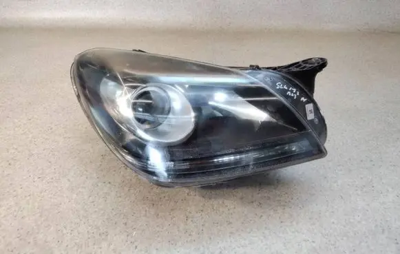 Mercedes-Benz SLK R172 Headlight/headlamp A1728204661AOP1246 A1728204661