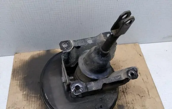 Opel Vectra B Brake booster 03495020