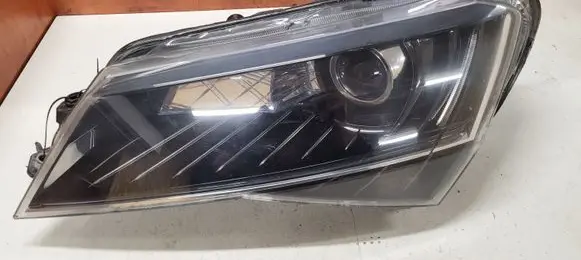 Skoda Superb B8 (3V) Headlight/headlamp 3V1941015A 1ZS01193921