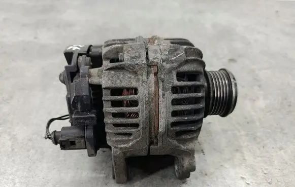 Volkswagen Golf IV Generator/alternator