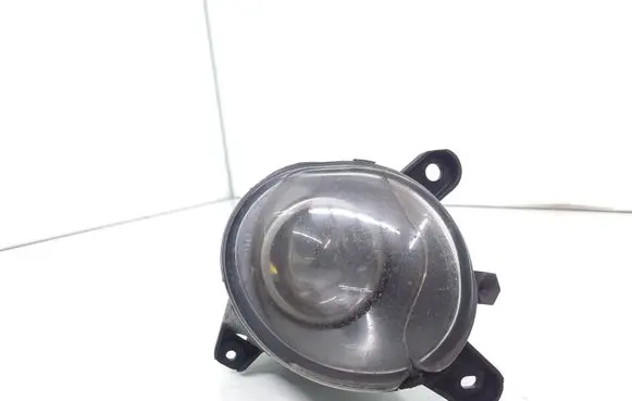Volkswagen PASSAT B5.5 Front fog light 3B7941699A