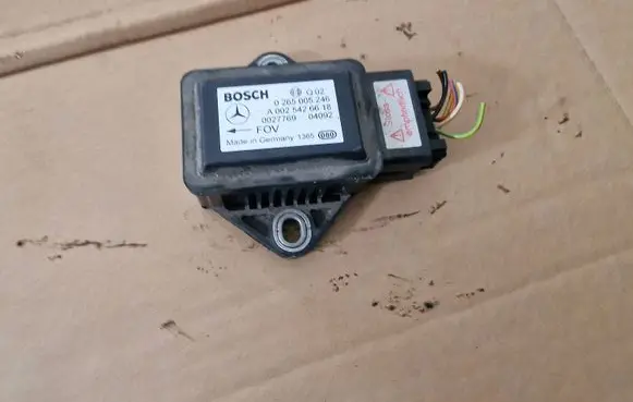 Mercedes-Benz Vito Viano W639 ESP acceleration yaw rate sensor 0265005246