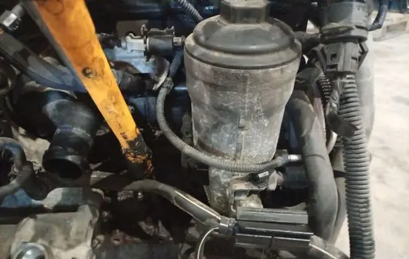 Skoda Octavia Mk2 (1Z) Oil filter cover