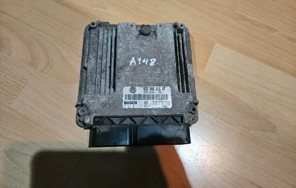 Volkswagen PASSAT B6 Engine control unit/module 03G906016AP 0281011672