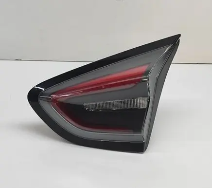 Tailgate rear/tail lights