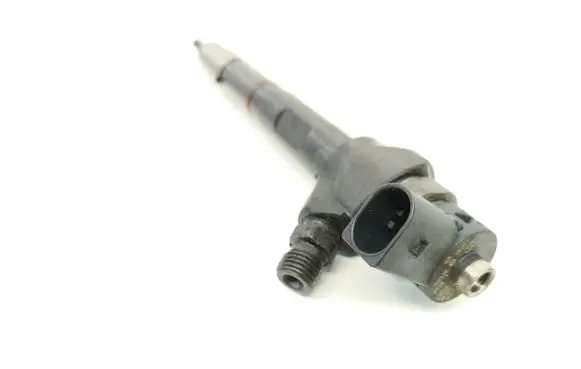Volkswagen Golf I Fuel injector 04L130277AK 0445110475