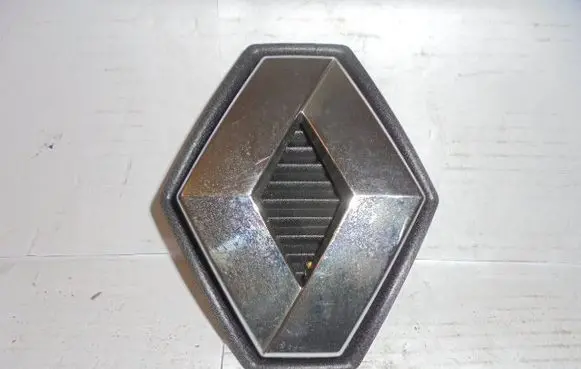 Renault Megane II Manufacturers badge/model letters 