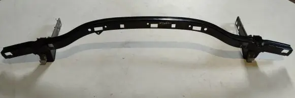 Nissan X-Trail T30 Bottom radiator support slam panel 622408