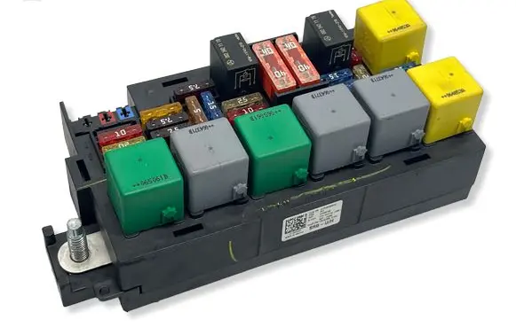 Mercedes-Benz ML W164 Fuse module A1645400672