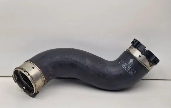 Mercedes-Benz CLS C218 X218 Intercooler hose/pipe A2045286682 41056 09W06