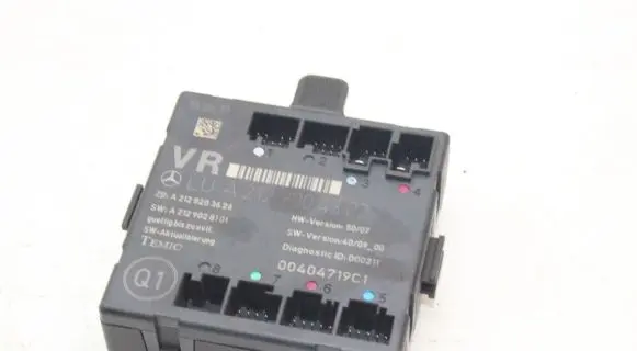 Mercedes-Benz E W212 Door control unit/module A2128203626