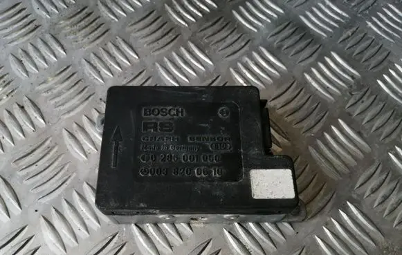 Mercedes-Benz E W124 Airbag control unit/module 0285001050 0038200610