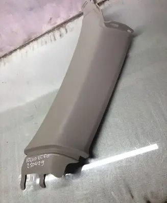 Volvo XC60 (D)pillar trim (top) 31425699