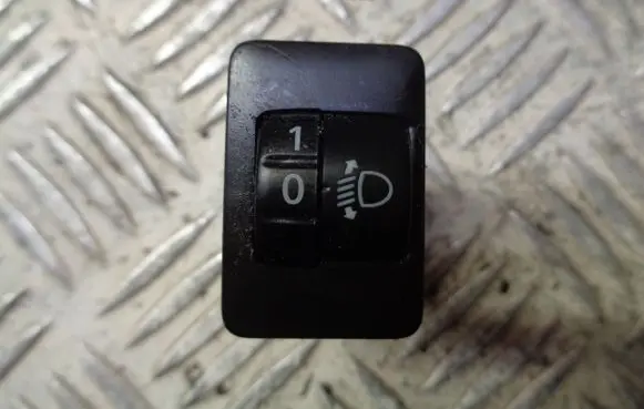 Mitsubishi Space Star Headlight level height control switch 