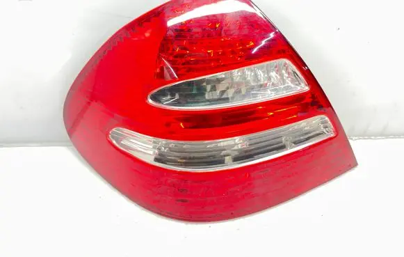Mercedes-Benz E W211 Rear/tail lights A2118200364