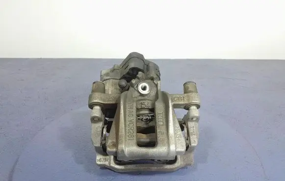 Nissan Atleon Rear brake caliper 5R3615406