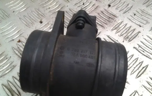 Skoda Fabia Mk1 (6Y) Mass air flow meter 0280217121 06A906461