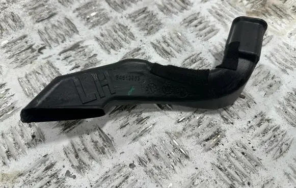 Chevrolet Corvette C8 Cabin air duct channel 84513953