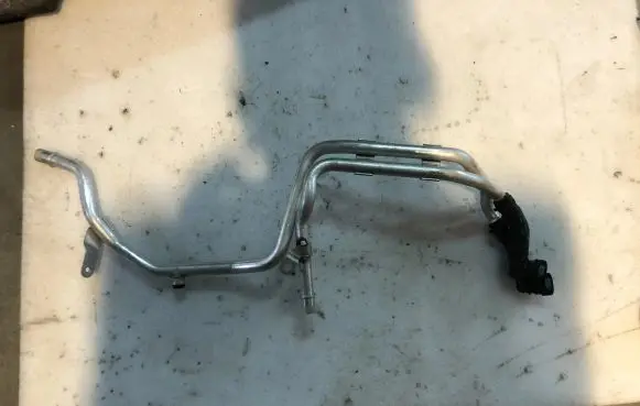 Jaguar XJ X350 Air conditioning (A/C) pipe/hose AW9318C553BB AW9318C553
