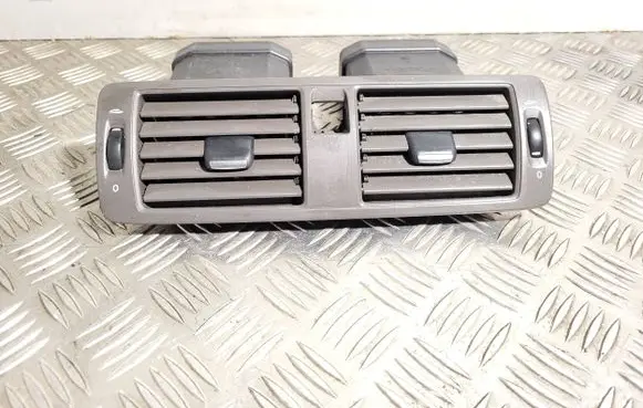 Volvo S40 Dash center air vent grill 39888669