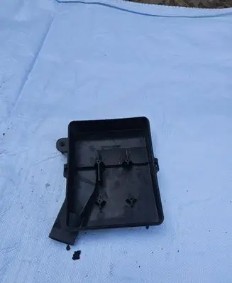 Volvo S70 V70 V70 XC Fuse box cover 1928403573 3545307