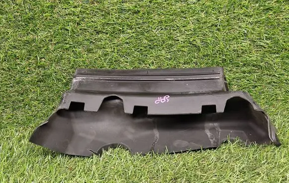 Volkswagen Touareg II Intercooler air guide/duct channel 7P6121396