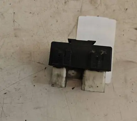 Volvo S70 V70 V70 XC Coolant fan relay 1398845