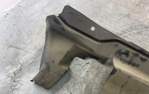 Opel Vectra C Intercooler air guide/duct channel 13103914