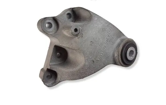 Mercedes-Benz A W176 Engine mounting bracket A2462401109