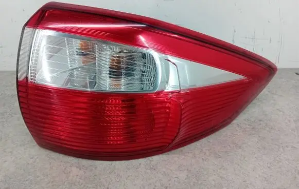 Ford C-MAX II Rear/tail lights AM5113404BF